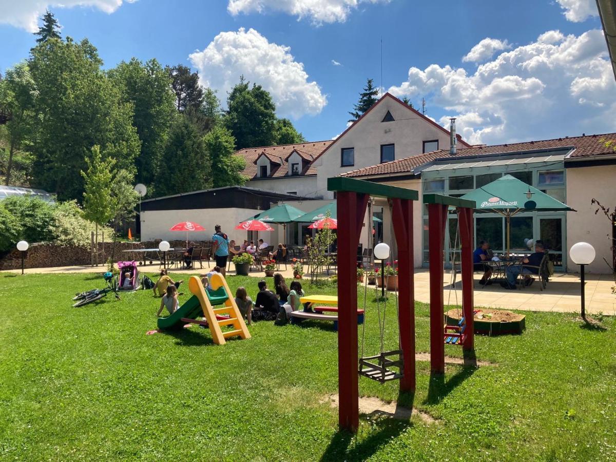 Hotel Mlyn - Jihlava Vílanec Екстериор снимка