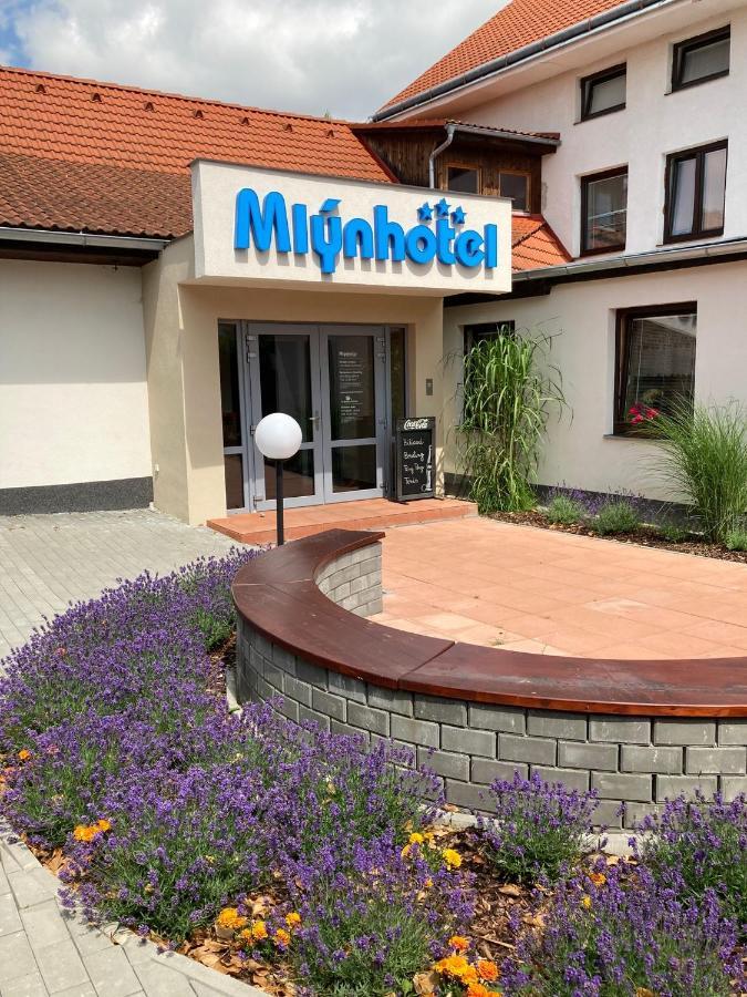 Hotel Mlyn - Jihlava Vílanec Екстериор снимка