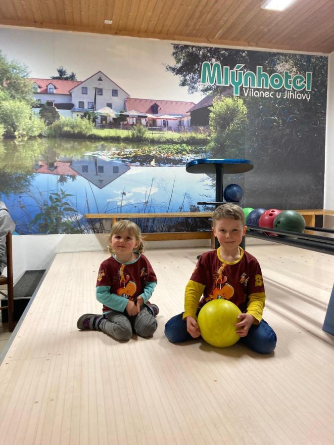 Hotel Mlyn - Jihlava Vílanec Екстериор снимка